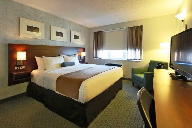 Rodd Moncton Hotel Bagian luar foto