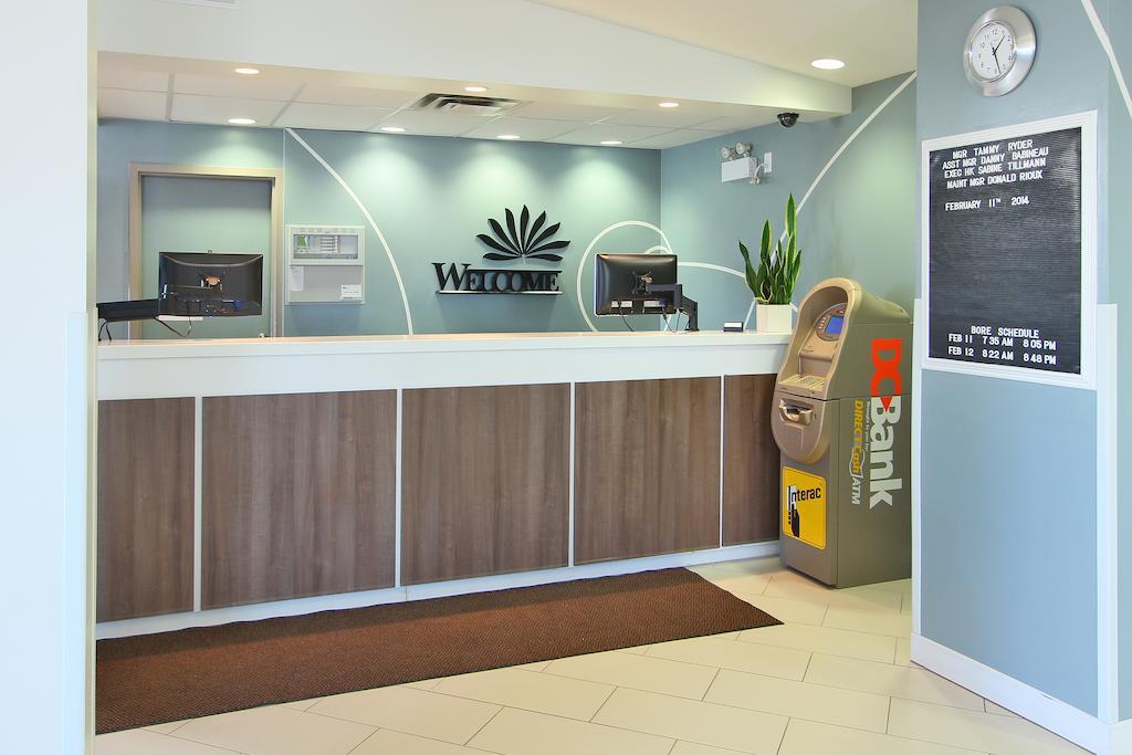 Rodd Moncton Hotel Bagian luar foto