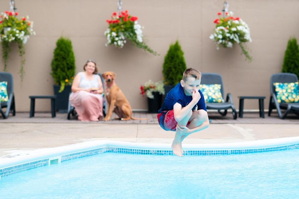 Rodd Moncton Hotel Bagian luar foto