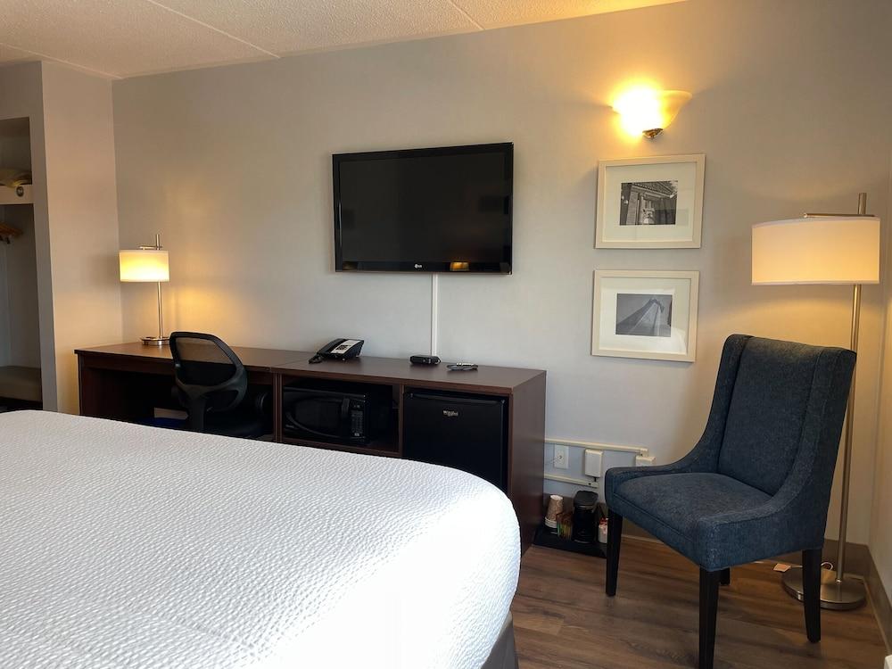 Rodd Moncton Hotel Bagian luar foto