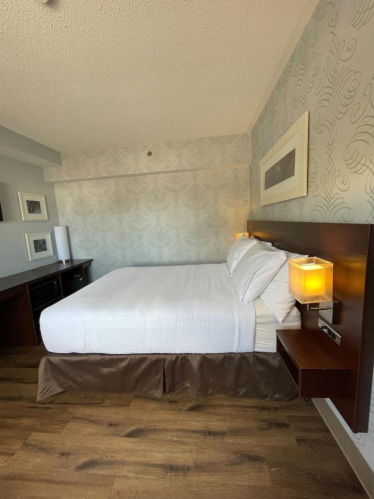 Rodd Moncton Hotel Bagian luar foto