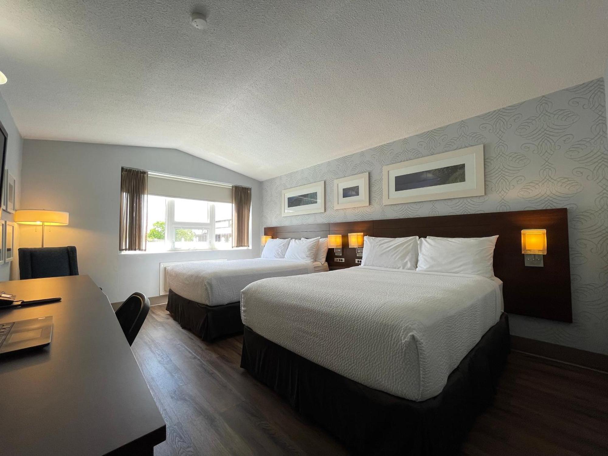 Rodd Moncton Hotel Bagian luar foto